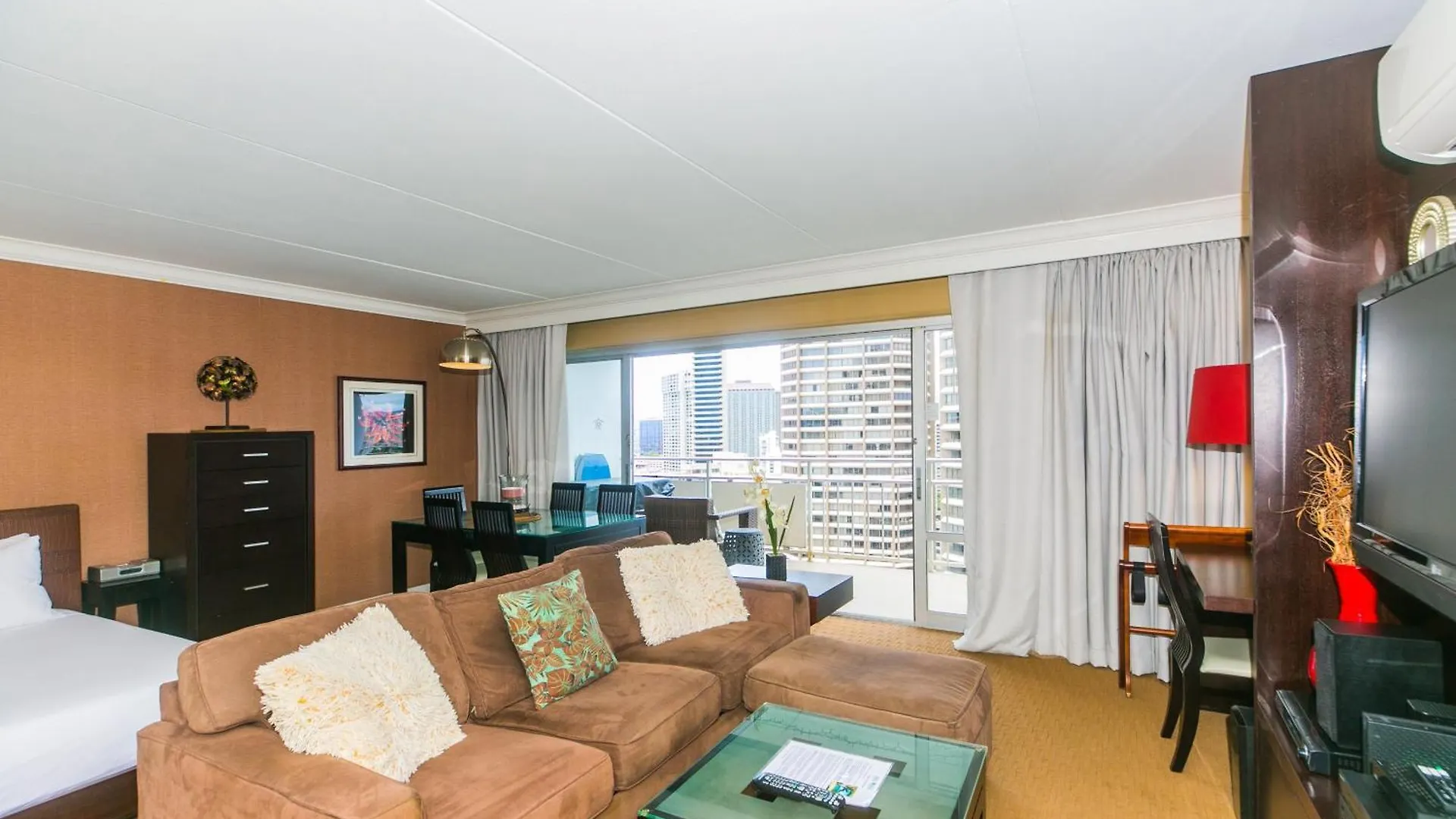 Ilikai Tower 2121 City View 1Br Honolulu Apartment