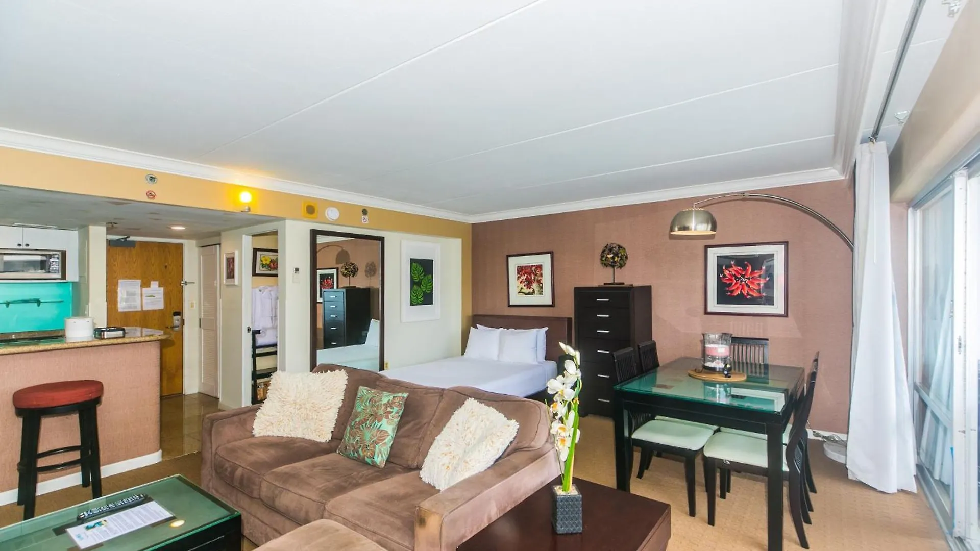 Ilikai Tower 2121 City View 1Br Honolulu
